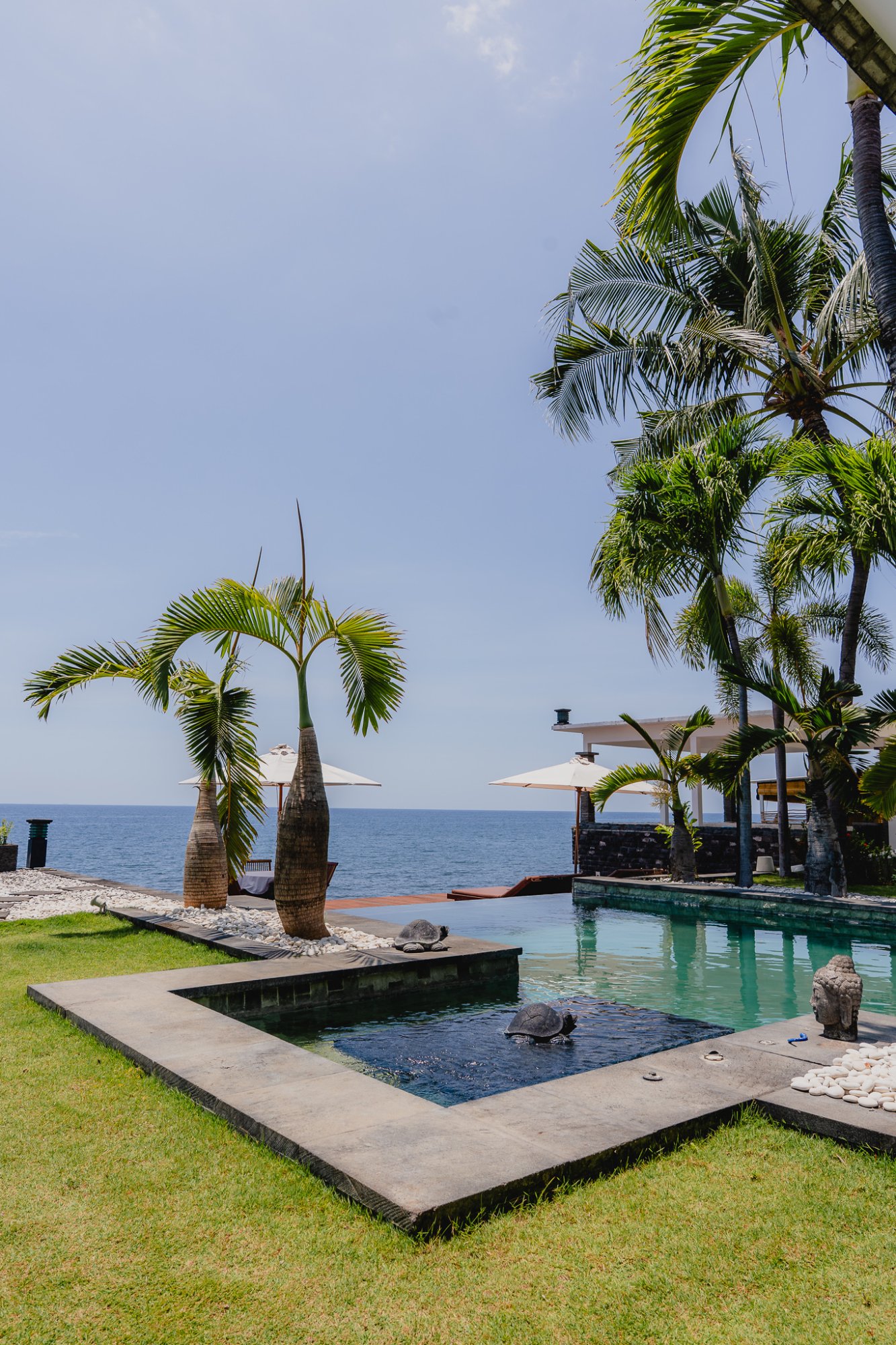 Villa Janganulam pool and ocean view